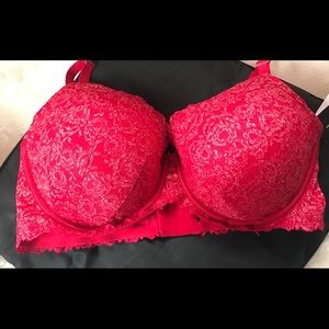 INC t shirt bra